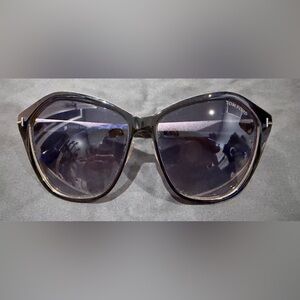 Tom Ford Lena - Classic Black Sunglasses